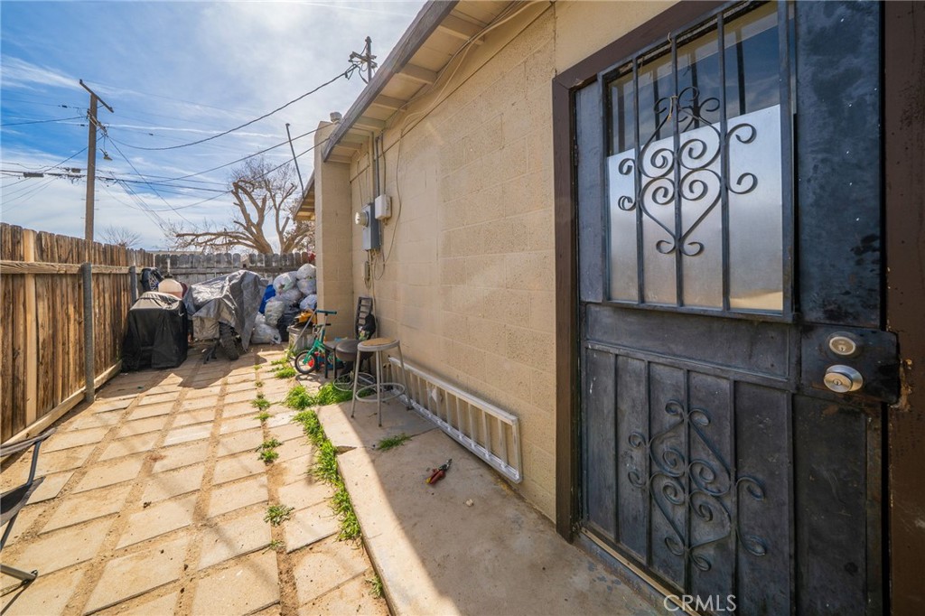 main property photo 13