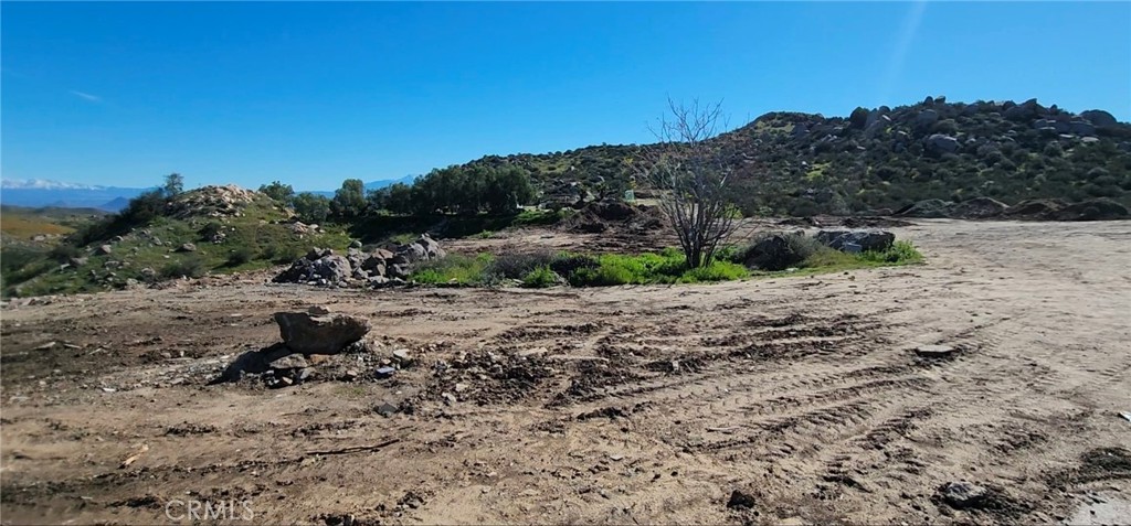 main property photo 17