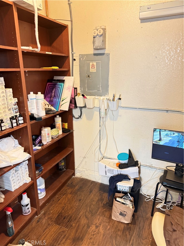 main property photo 33