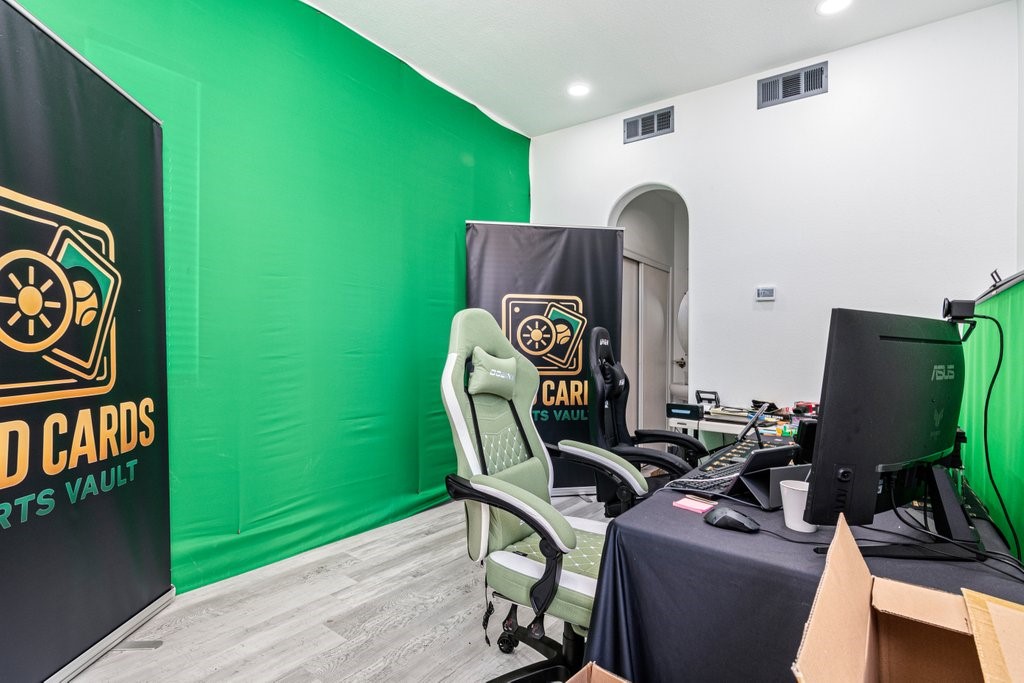main property photo 66