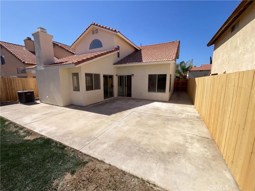 main property photo 4