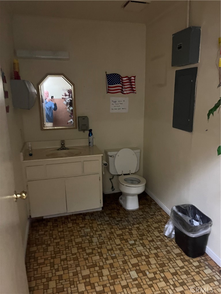 main property photo 17
