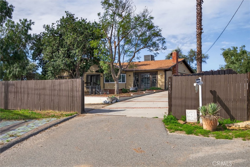 main property photo 32