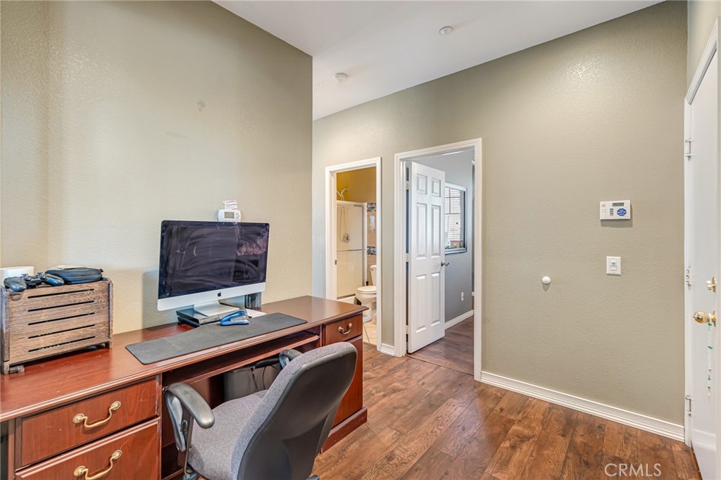 main property photo 11