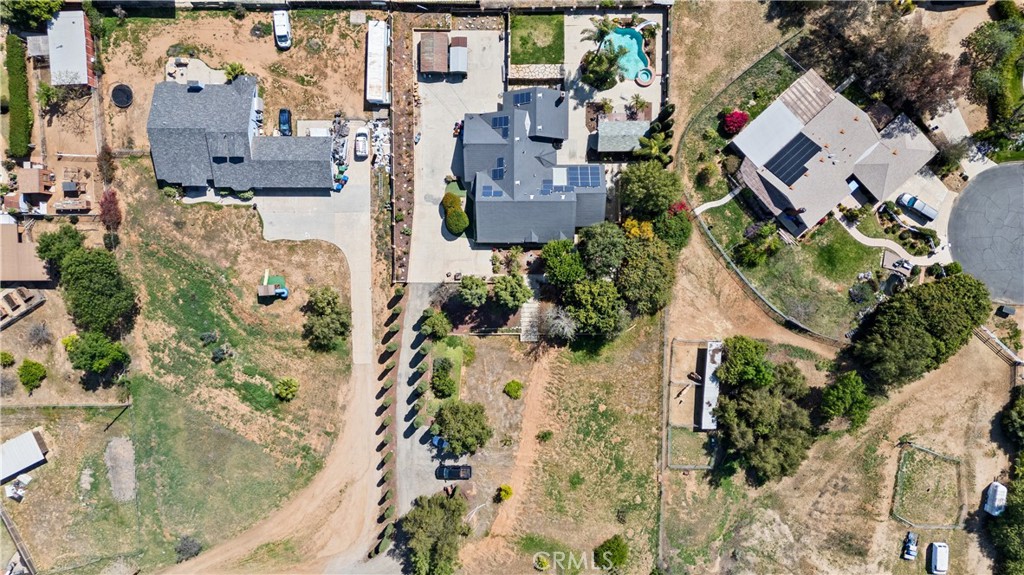 main property photo 40