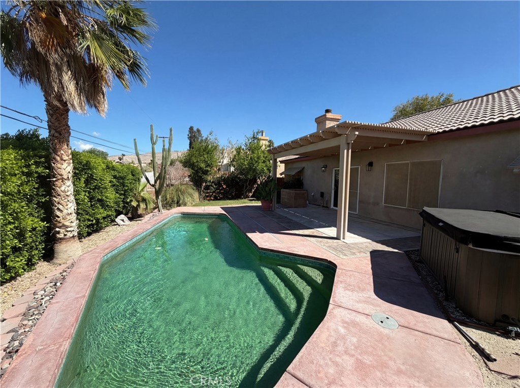 main property photo 15
