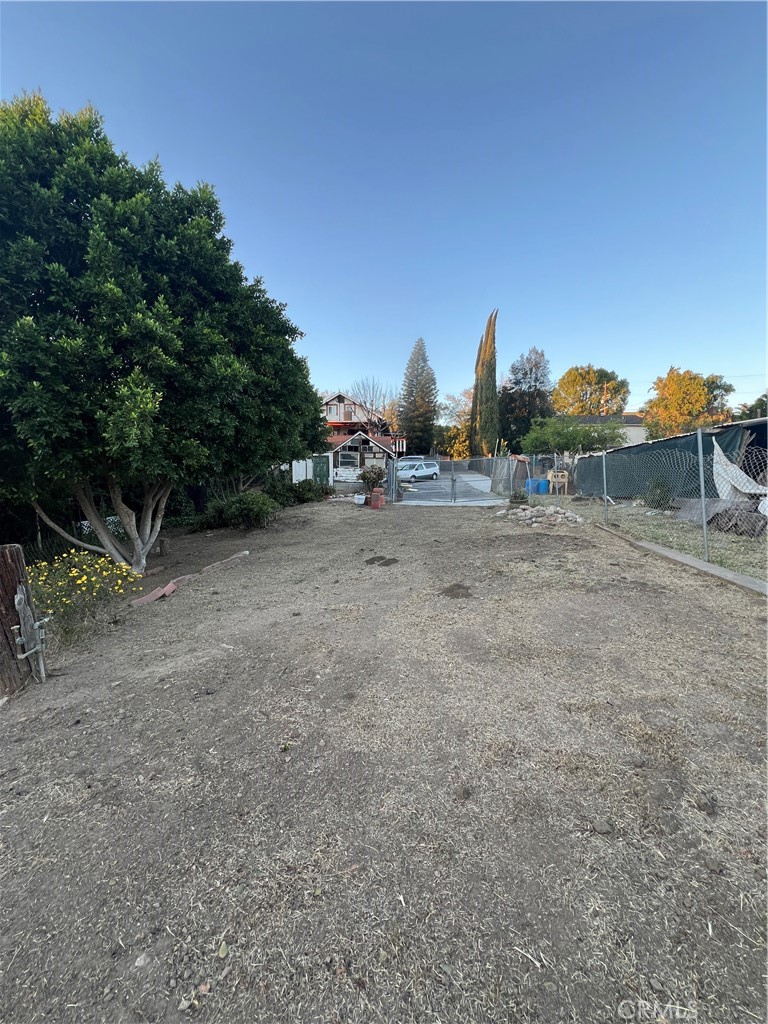 main property photo 37