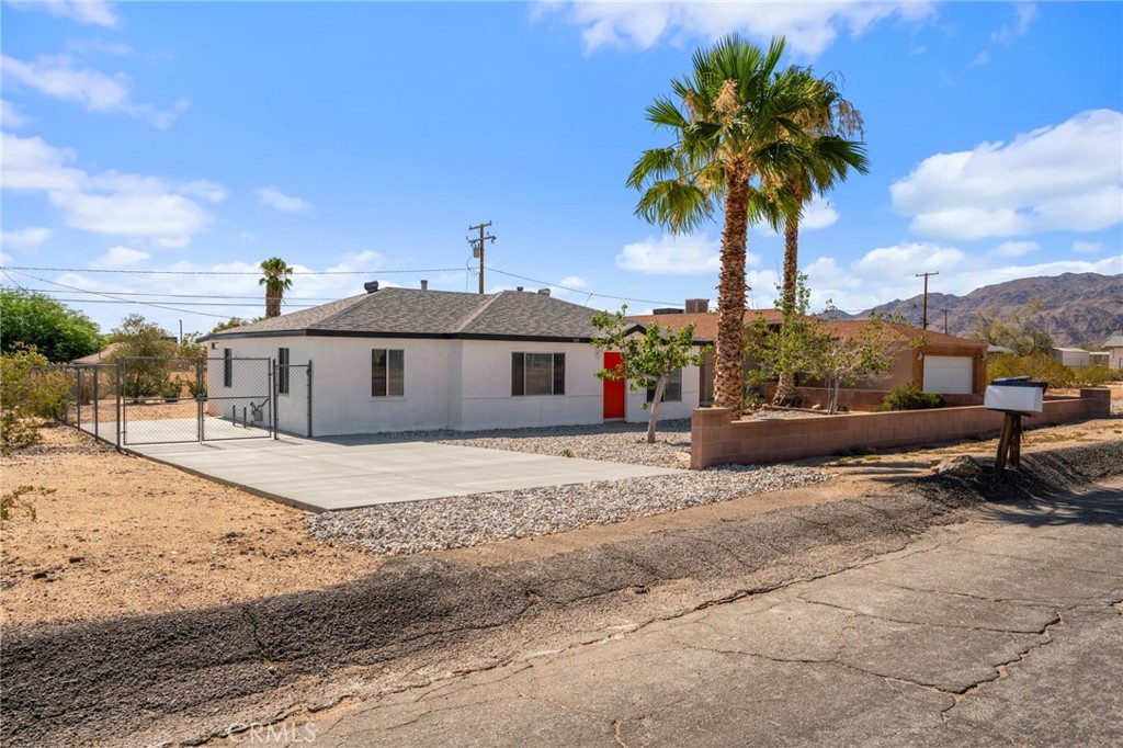 main property photo 5