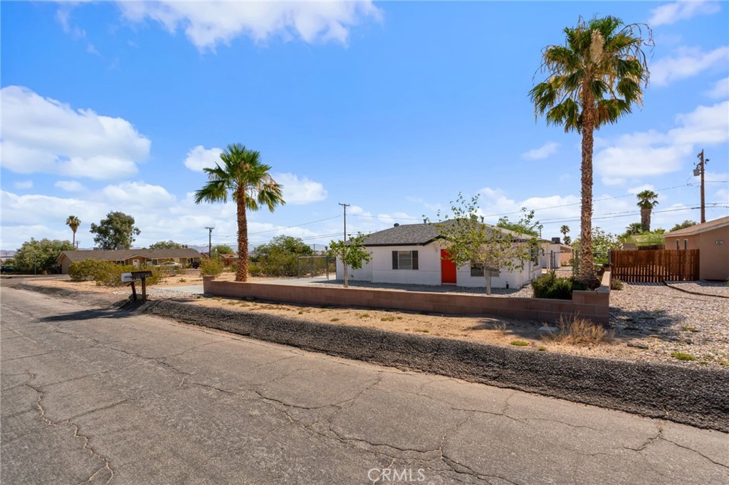 main property photo 6