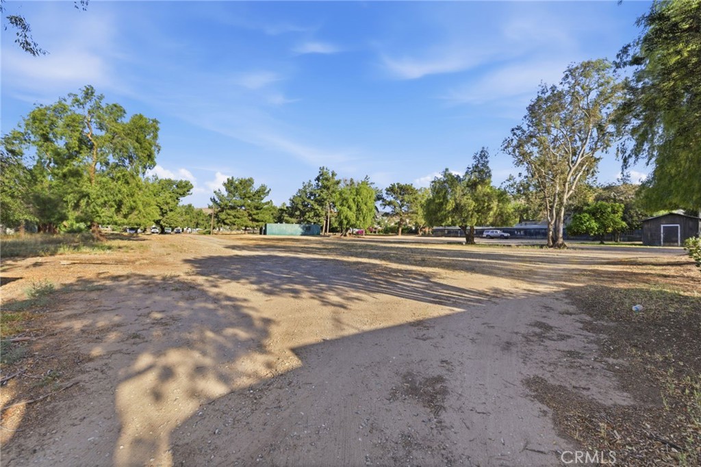 main property photo 11