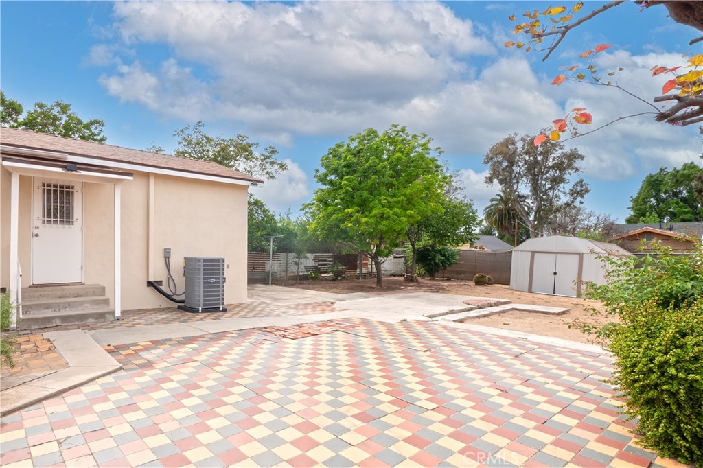 main property photo 11