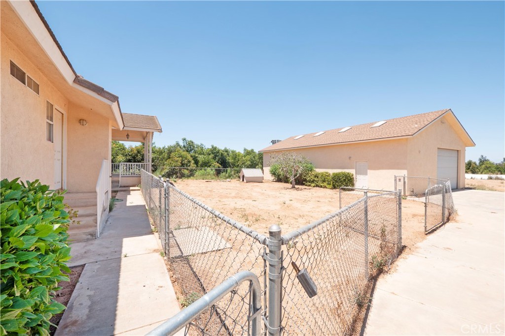 main property photo 26