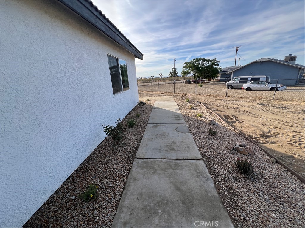 main property photo 20