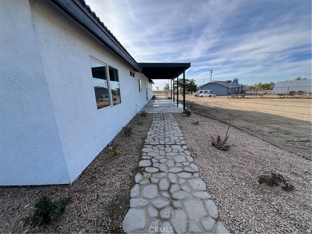 main property photo 7
