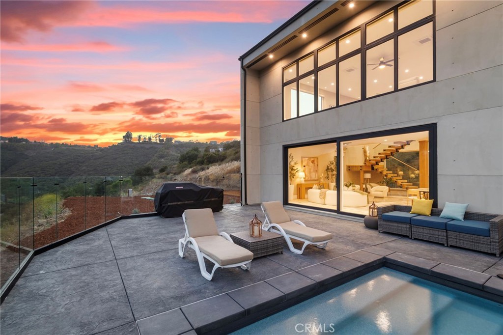 main property photo 50