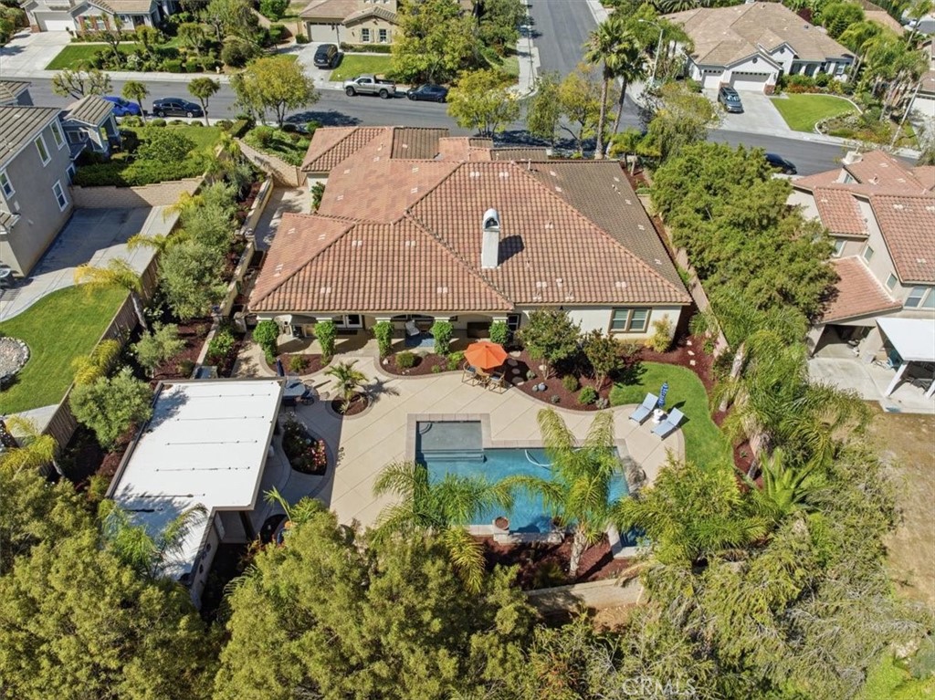 main property photo 50