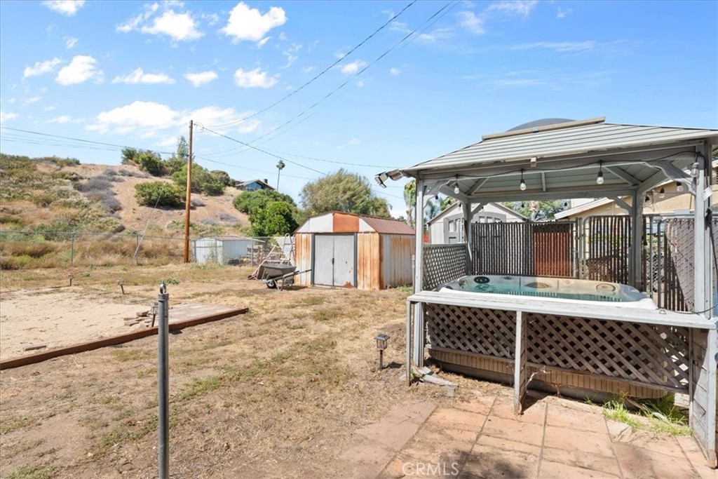 main property photo 25
