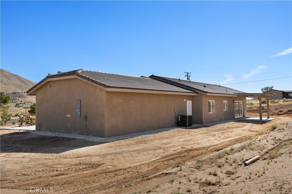 main property photo 40