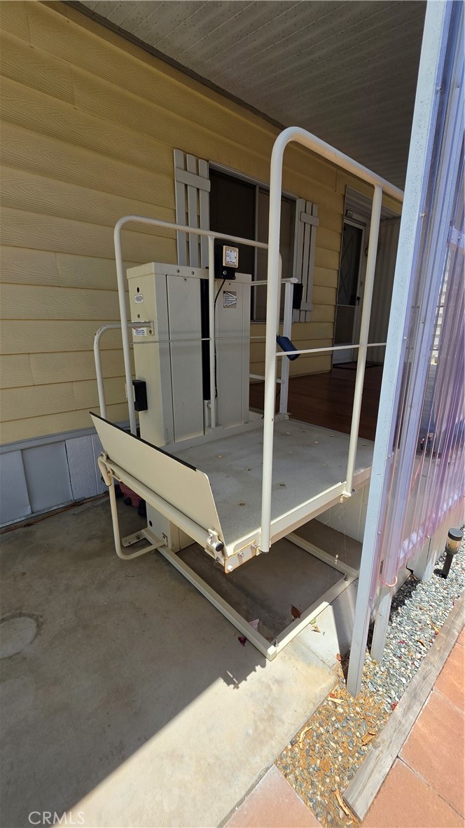 main property photo 13