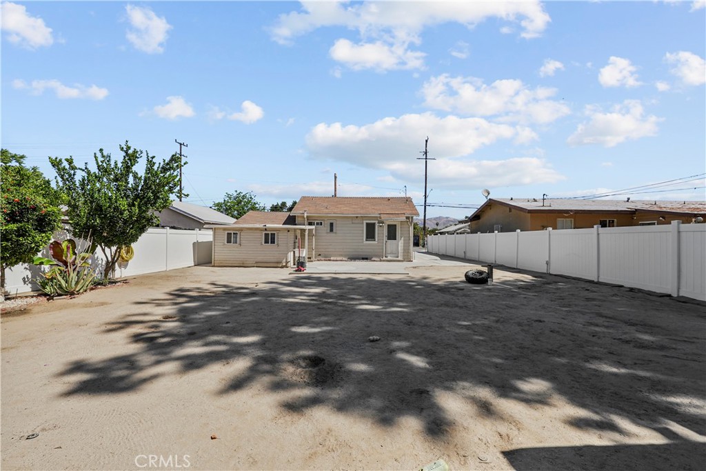 main property photo 15