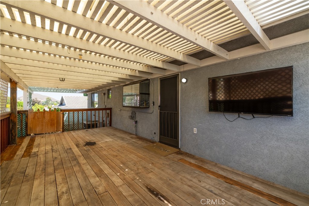 main property photo 30