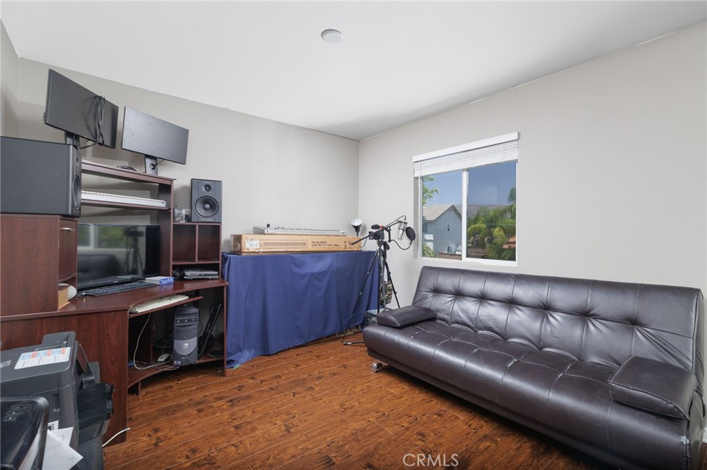 main property photo 27