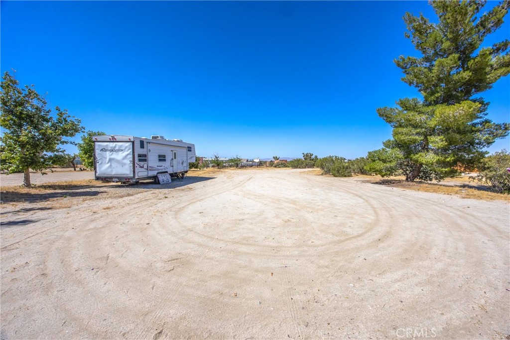 main property photo 41