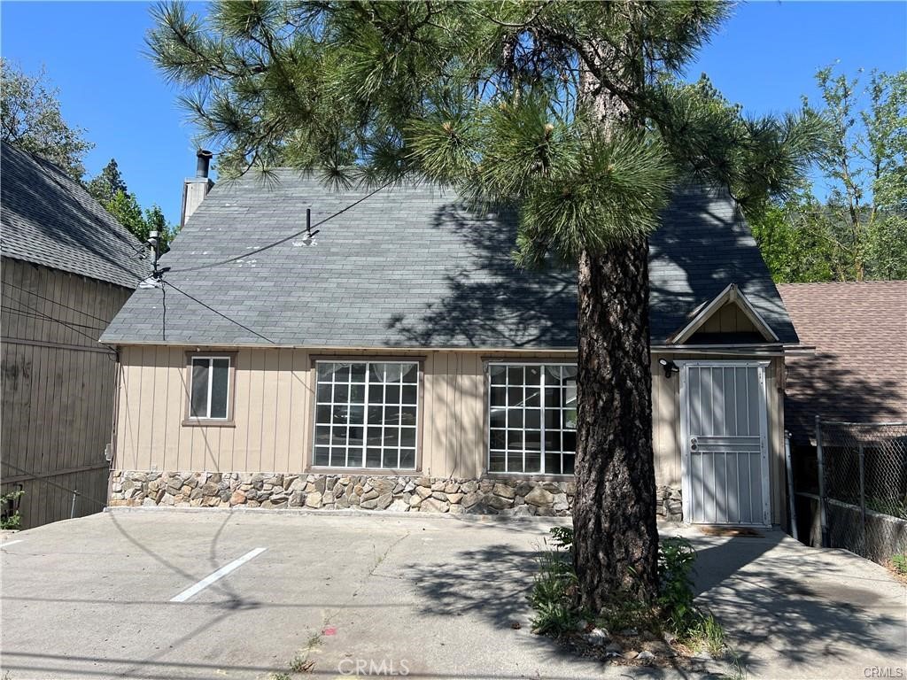 main property photo 14