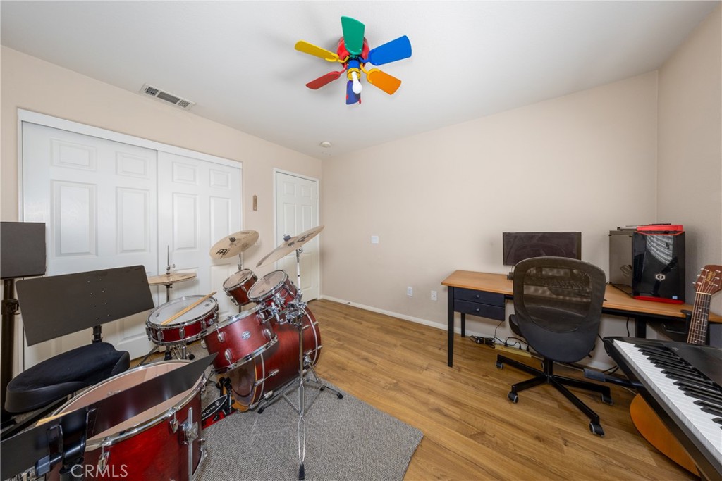 main property photo 36