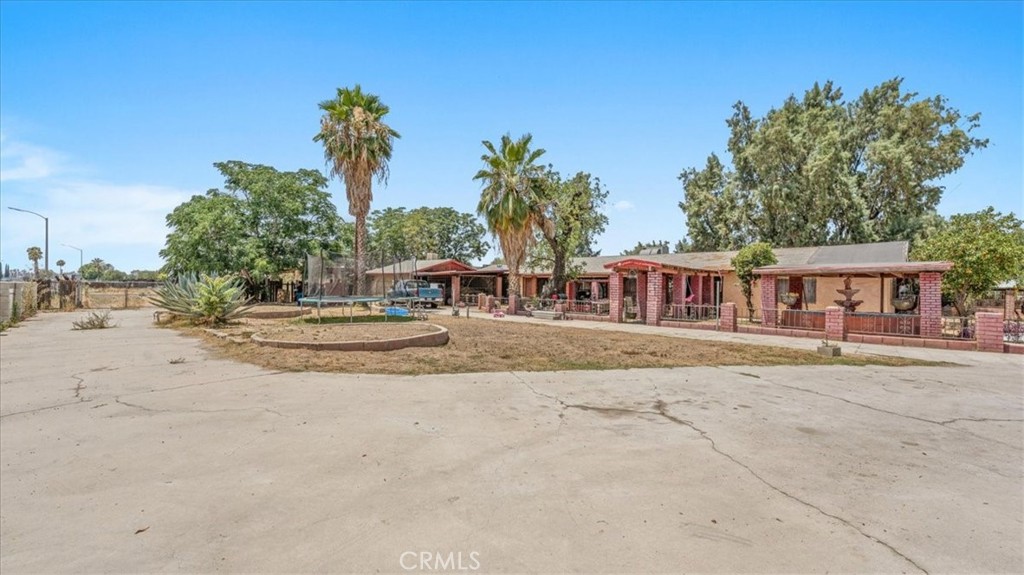 main property photo 11