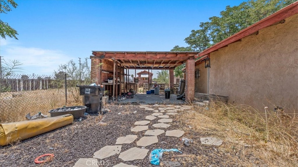 main property photo 41