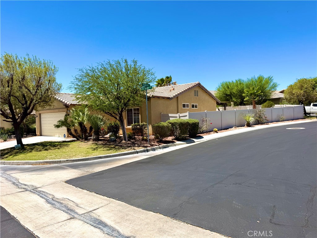 main property photo 10
