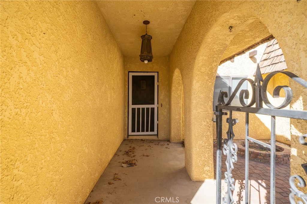 main property photo 9
