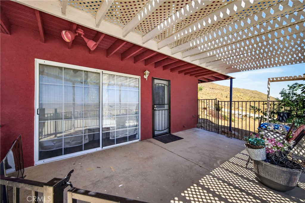 main property photo 28