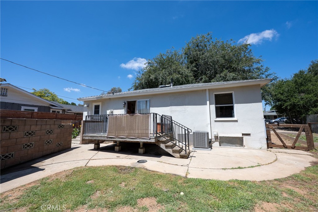 main property photo 23
