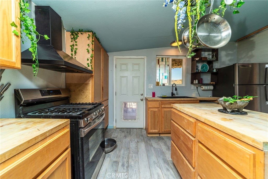 main property photo 22