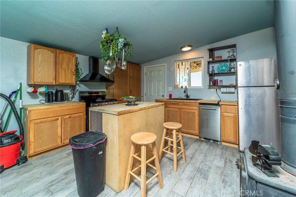 main property photo 23