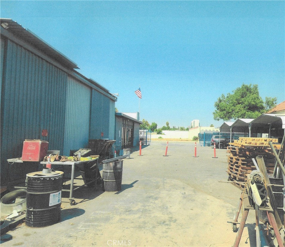 main property photo 7