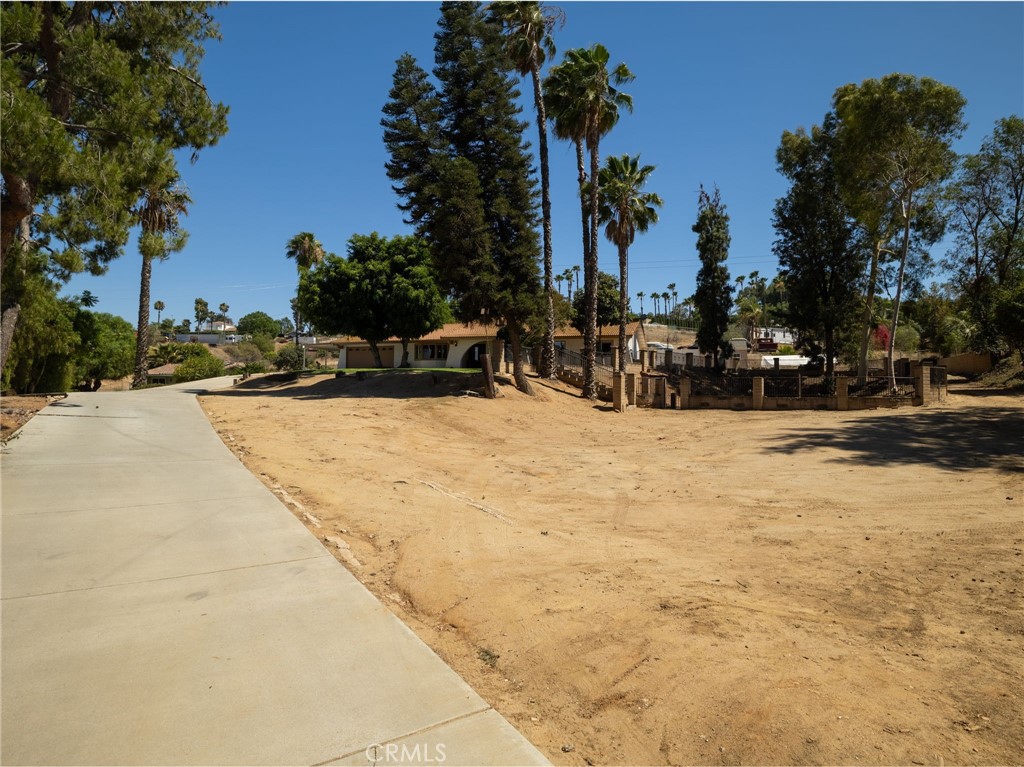 main property photo 39