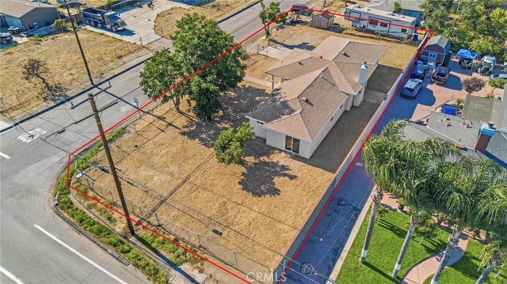 main property photo 4