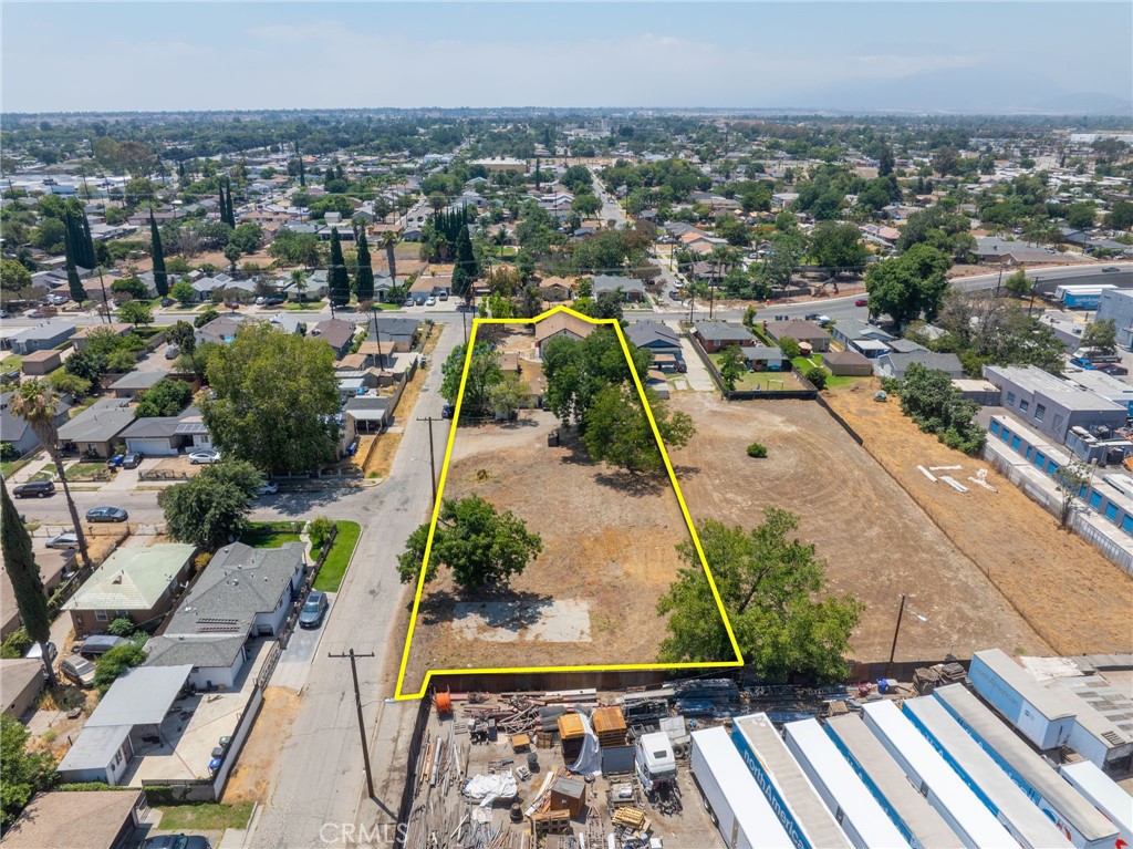 main property photo 37