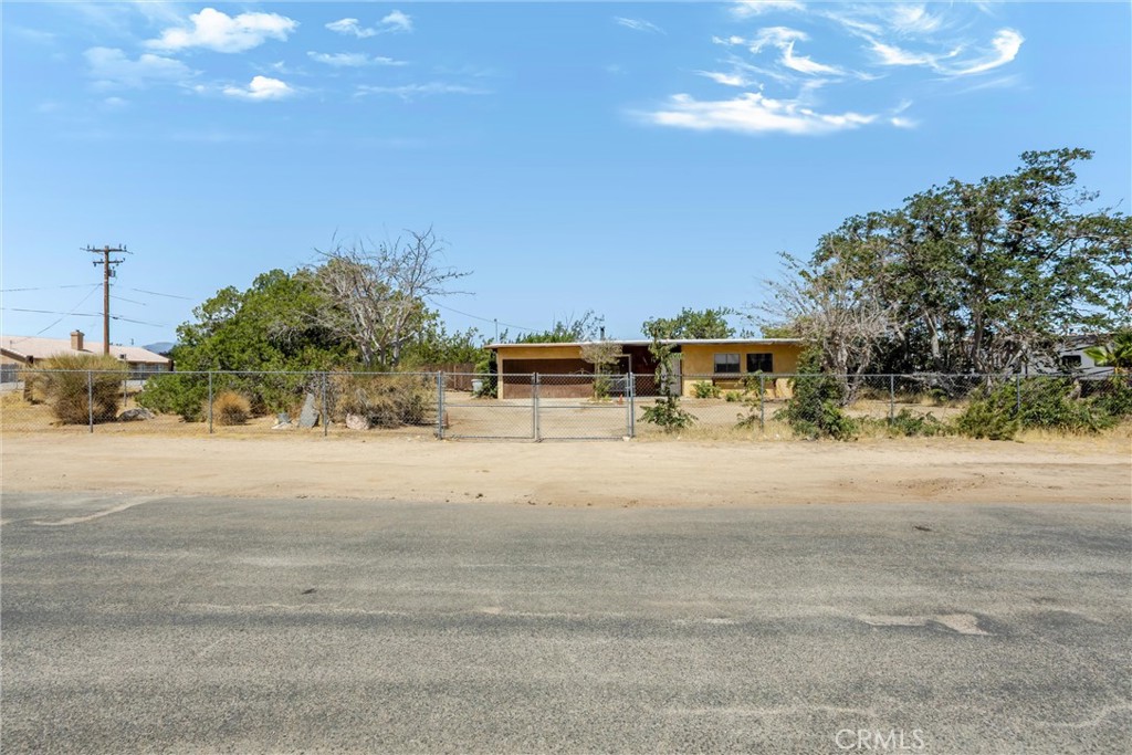 main property photo 38