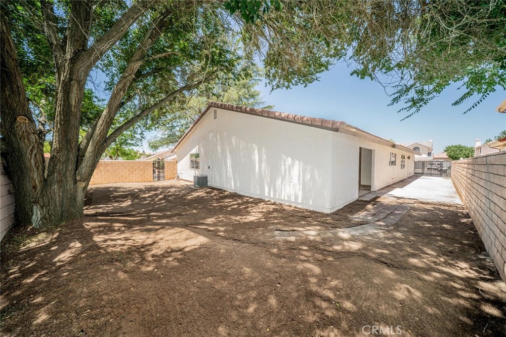 main property photo 23