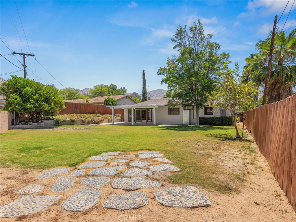 main property photo 9