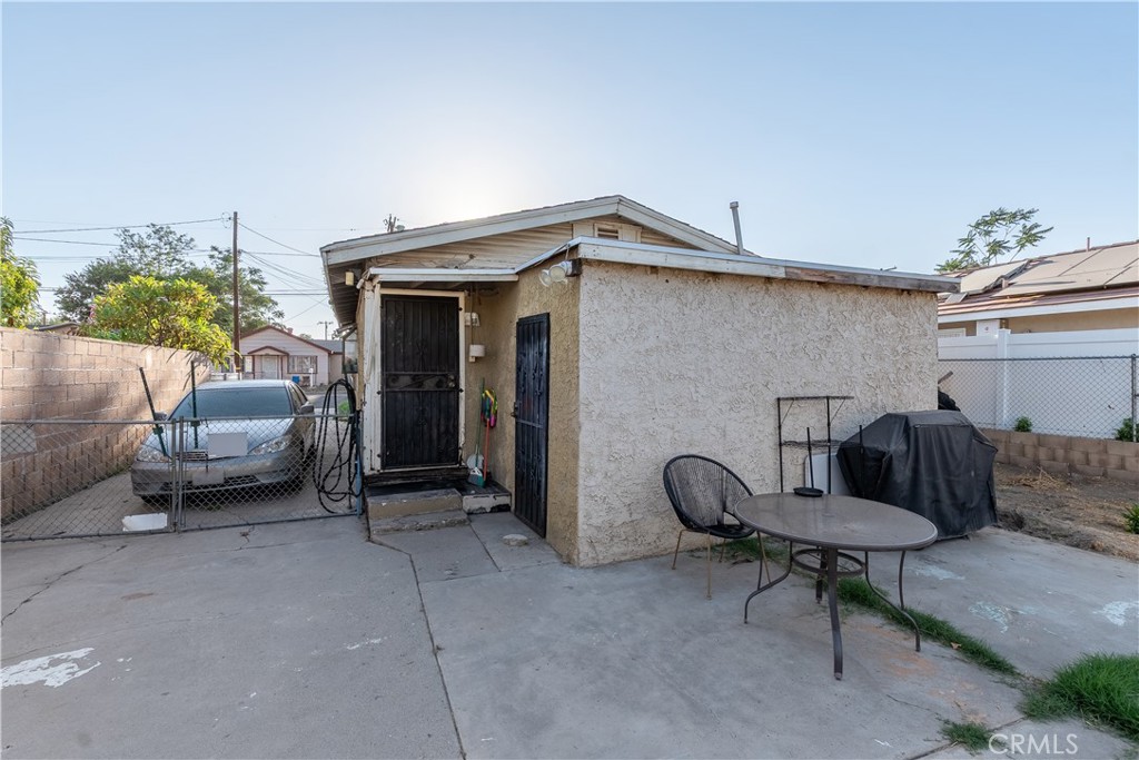 main property photo 17