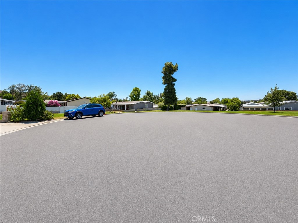 main property photo 31