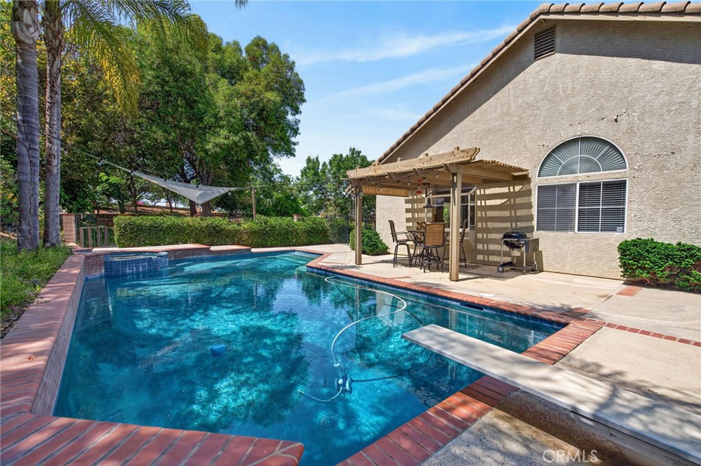 main property photo 47