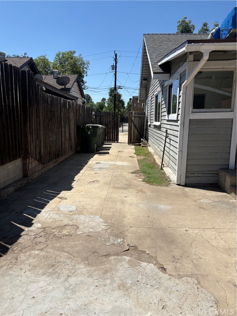 main property photo 10