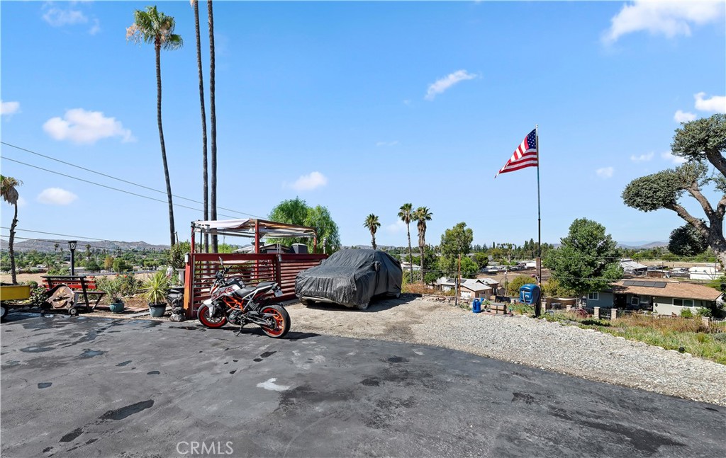 main property photo 27