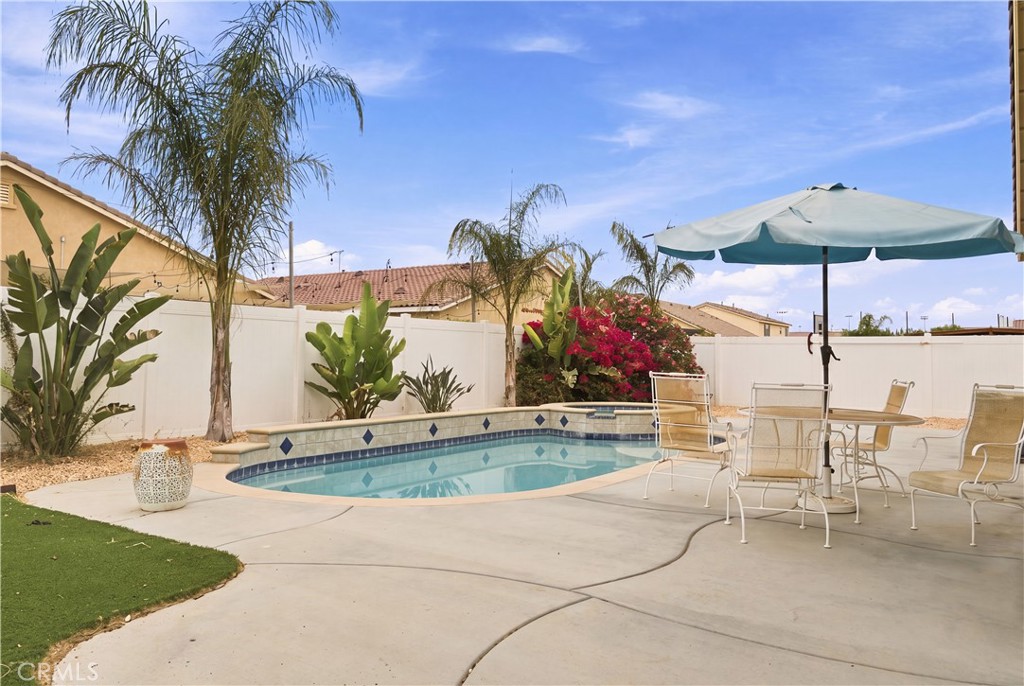 main property photo 15